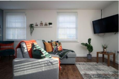 Flat 1 Batheaston By Mia Living Stylish 1 Bedroom Property With Free Parking Екстериор снимка