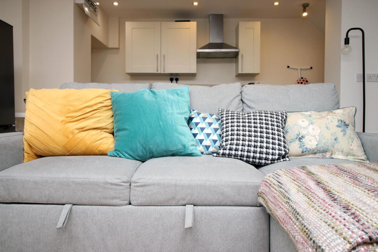 Flat 1 Batheaston By Mia Living Stylish 1 Bedroom Property With Free Parking Екстериор снимка