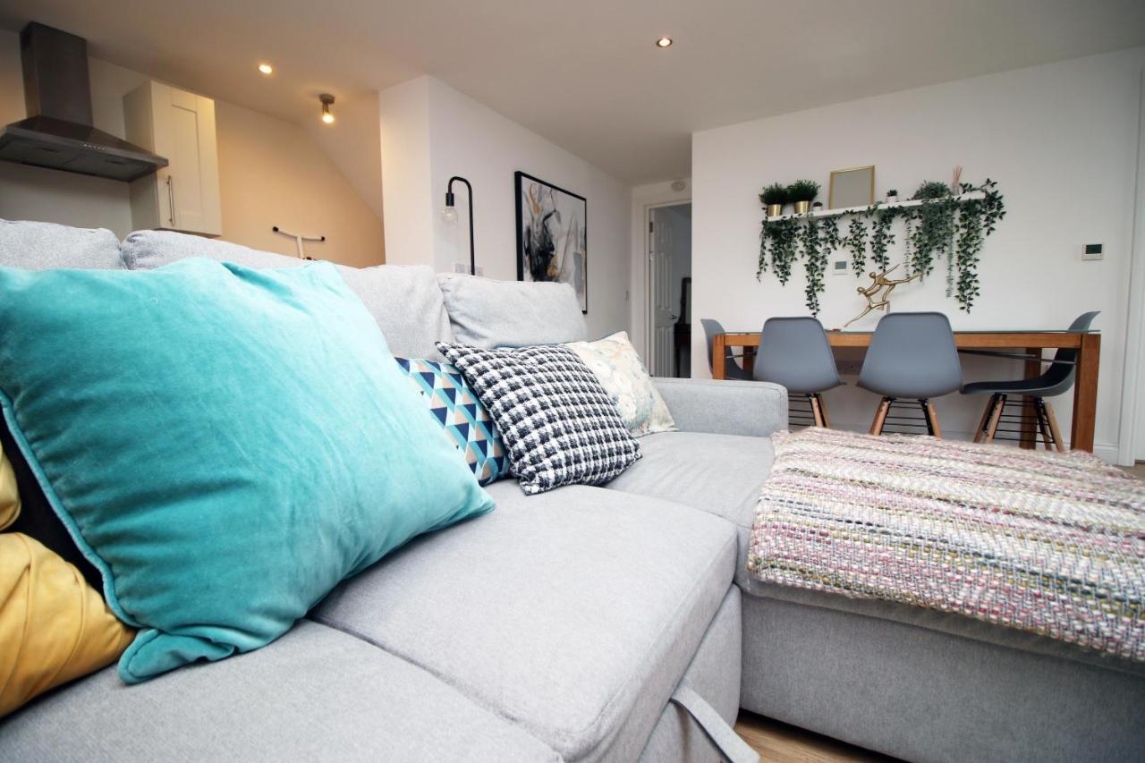 Flat 1 Batheaston By Mia Living Stylish 1 Bedroom Property With Free Parking Екстериор снимка